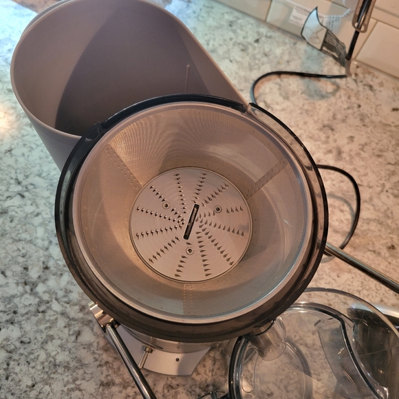 Breville centrifugal juicer - Picture 4 of 9